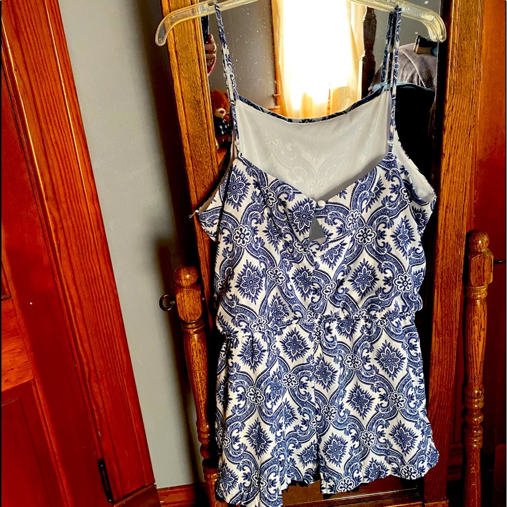Really cute romper!